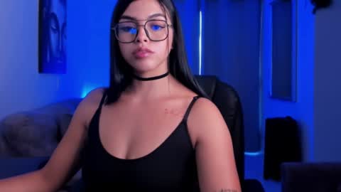 KATHERIN MONS online show from 01.07.25