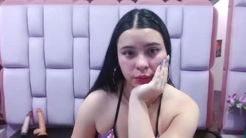 Snapshot of katherin_sweett chatting on 02.21.25 katherin_sweett online show from 02.21.25