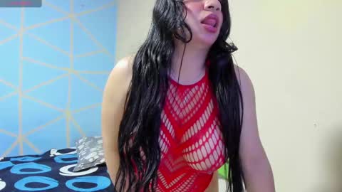 Snapshot of kathiaa_spring chatting on 09.27.25 kathia online show from 09.27.25