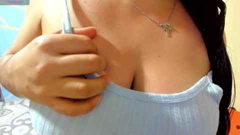 Snapshot of kathiaa_spring chatting on 10.13.25 kathia online show from 10.13.25