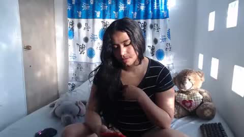  K A T H I E  online show from 02.13.25