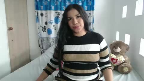  K A T H I E  online show from 02.20.25
