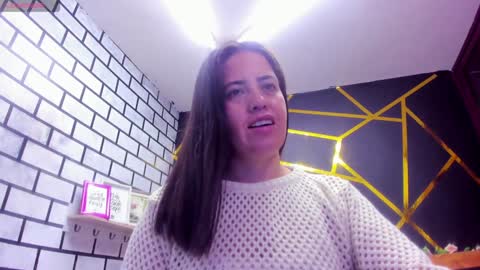 Paola online show from 12.03.24