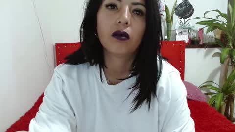 Snapshot of katia_collins chatting on 01.16.25 Katia collins online show from 01.16.25
