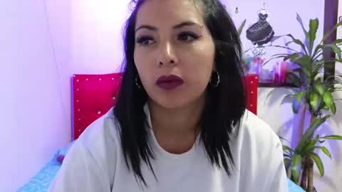 Snapshot of katia_collins chatting on 02.10.25 Katia collins online show from 02.10.25