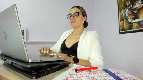 Snapshot of katia_foxx chatting on 02.11.25 Khaterine online show from 02.11.25