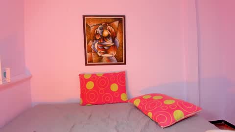 Snapshot of katia_foxx chatting on 02.25.25 Khaterine online show from 02.25.25