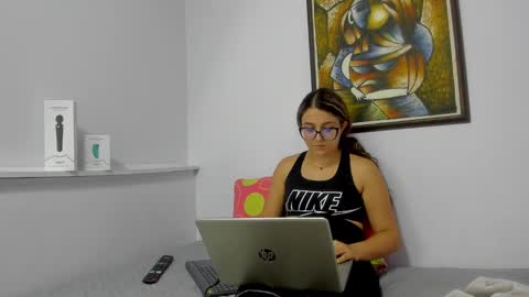 Snapshot of katia_foxx chatting on 02.25.25 Khaterine online show from 02.25.25