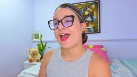 Snapshot of katia_foxx chatting on 09.16.25 Khaterine online show from 09.16.25