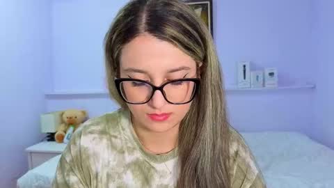 Snapshot of katia_foxx chatting on 10.09.25 Khaterine online show from 10.09.25