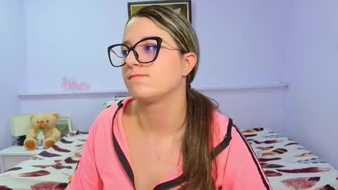 Snapshot of katia_foxx chatting on 10.16.25 Khaterine online show from 10.16.25