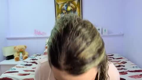 Snapshot of katia_foxx chatting on 10.22.25 Khaterine online show from 10.22.25