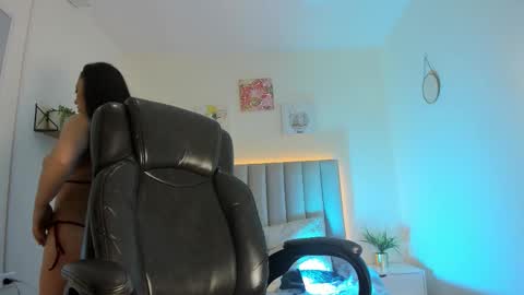 Katia  online show from 10.18.25