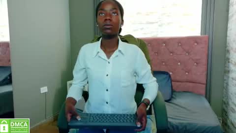 Snapshot of katia_green chatting on 09.10.25 Katia online show from 09.10.25