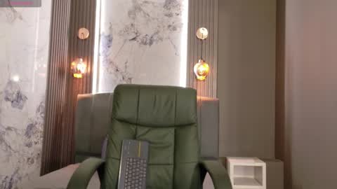 Katia online show from 10.13.25