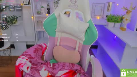 Katia  online show from 01.04.25