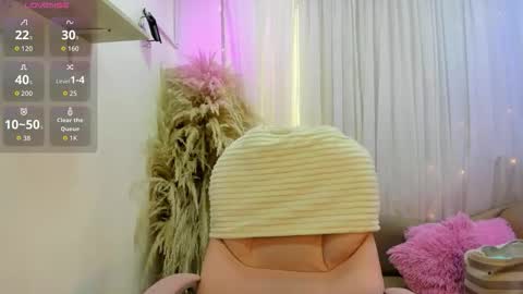 KATIA  online show from 12.15.25