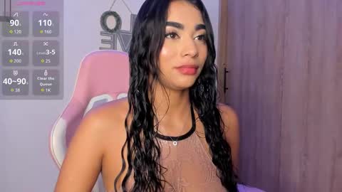 Snapshot of katie_boss2 chatting on 10.25.25 Katie online show from 10.25.25