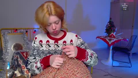 Snapshot of katie_deville chatting on 12.16.24 Katie Deville online show from 12.16.24