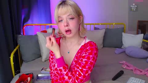 Snapshot of katie_deville chatting on 03.03.25 Katie Deville online show from 03.03.25