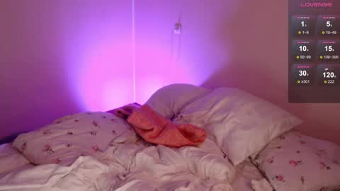 Katie Deville online show from 09.29.25