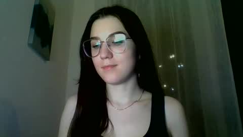 Snapshot of katie_foxi chatting on 03.07.25 katie_foxi online show from 03.07.25