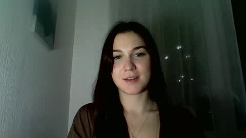 katie_foxi online show from 10.11.25
