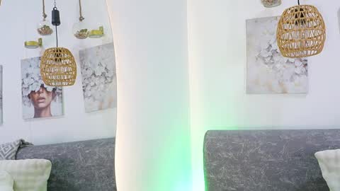 Katie online show from 04.14.26