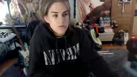 Snapshot of katiecutie_5 chatting on 12.20.24 Katie online show from 12.20.24