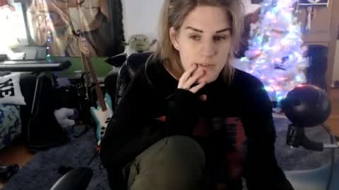 Snapshot of katiecutie_5 chatting on 01.09.25 Katie online show from 01.09.25