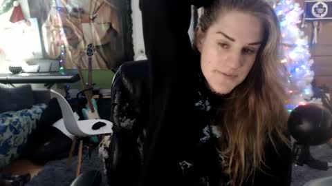 Snapshot of katiecutie_5 chatting on 01.15.25 Katie online show from 01.15.25