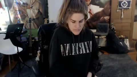 Snapshot of katiecutie_5 chatting on 02.13.25 Katie online show from 02.13.25