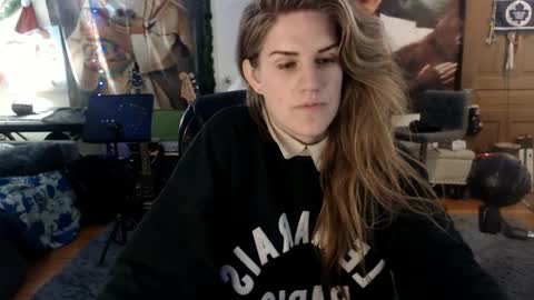 Snapshot of katiecutie_5 chatting on 03.05.25 Katie online show from 03.05.25