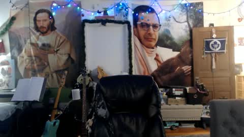 Snapshot of katiecutie_5 chatting on 10.08.25 Katie online show from 10.08.25