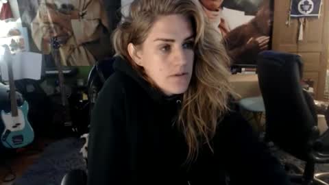 Snapshot of katiecutie_5 chatting on 11.05.25 Katie online show from 11.05.25