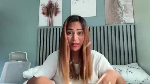 Snapshot of katiefrox_ chatting on 10.31.25 katiefrox  online show from 10.31.25