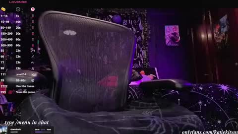 katiekitsuu online show from 10.25.25