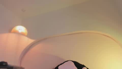 Snapshot of katiepeach_ chatting on 10.09.25 Katy IGPeach kat666 online show from 10.09.25