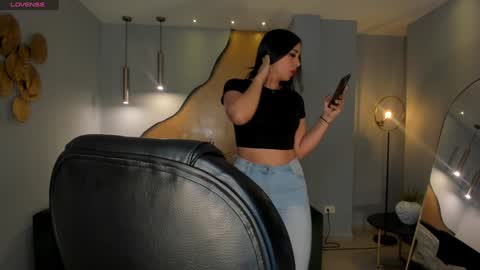 Kate Stonne online show from 12.12.24