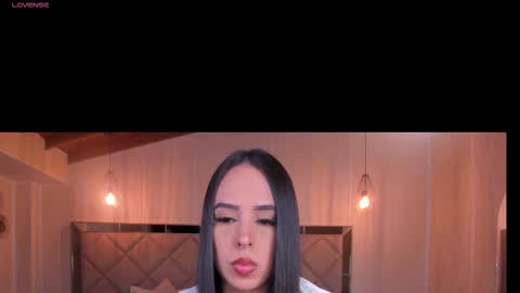 Kate Stonne online show from 10.03.25