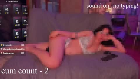 Snapshot of katiewoww chatting on 04.18.26 Miss Katie online show from 04.18.26