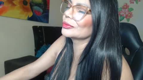 Snapshot of katiusca_horny2 chatting on 12.16.24 katiusca_horny2 online show from 12.16.24