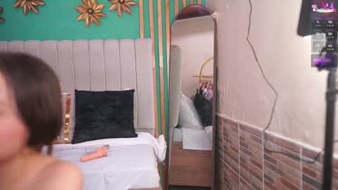 K A T L Y N  online show from 09.24.25