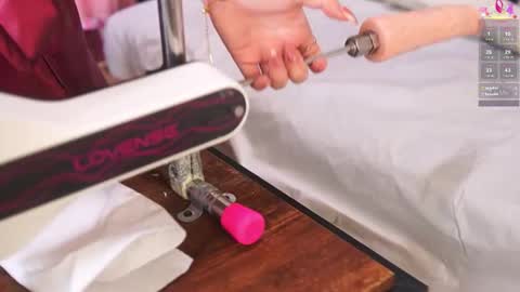 K A T L Y N  online show from 10.14.25