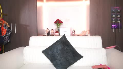 K A T L Y N  online show from 01.16.26