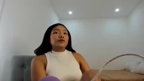 Follow me on instagram and twitter as correaktnees online show from 10.09.25