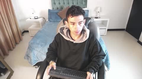 Katnia and Marcuz online show from 02.18.25