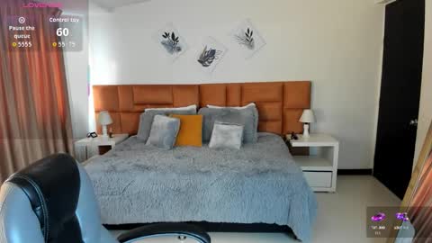 Katnia and Marcuz online show from 10.15.25