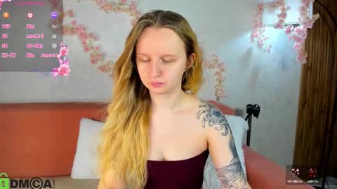 Snapshot of katrina_bail chatting on 09.09.25 Katrina Bail online show from 09.09.25