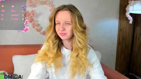 Snapshot of katrina_bail chatting on 09.24.25 Katrina Bail online show from 09.24.25